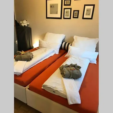 Sonnig, Modern, Zentral Mit Parkhaus Nebenan Checkin123 * 비스바덴