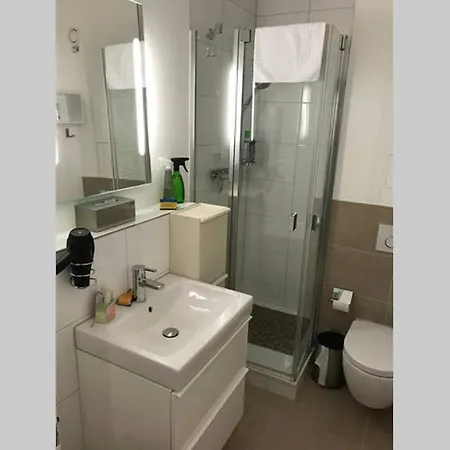 Sonnig, Modern, Zentral Mit Parkhaus Nebenan Checkin123 아파트 *